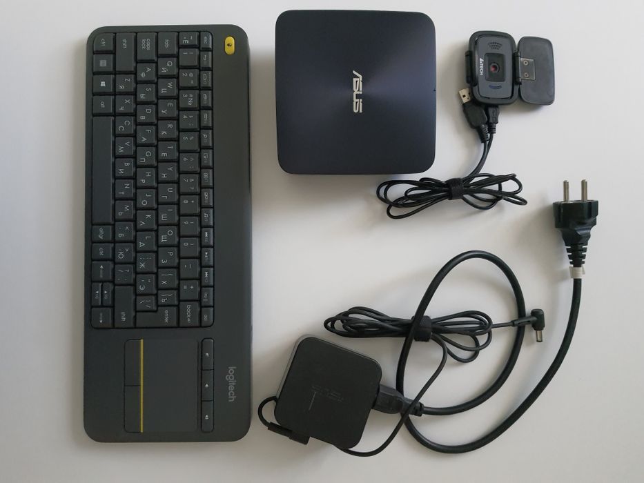 Компьютер моноблок Asus Vivo UN65U