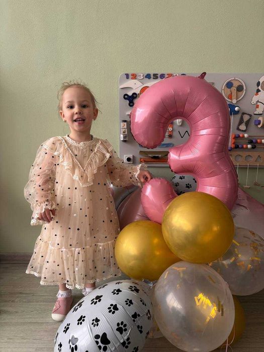 шикарна сукня на 4-5 років