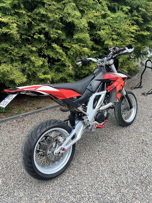 Aprilia SXV 550 supermoto sm a2 ktm