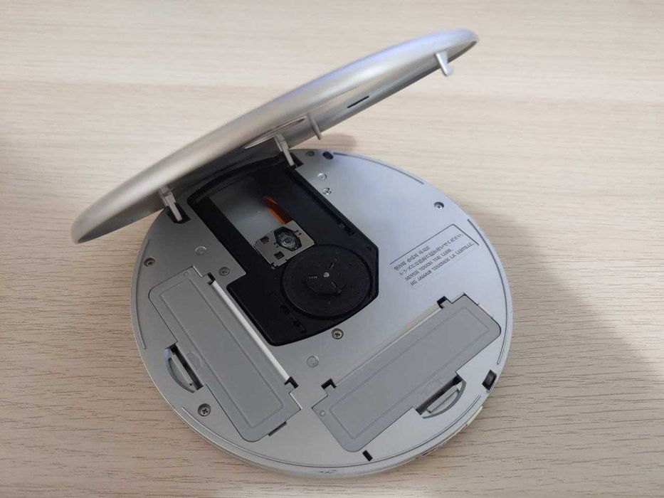 Плеер Iriver IMP-550 SlimX в нерабочем состоянии