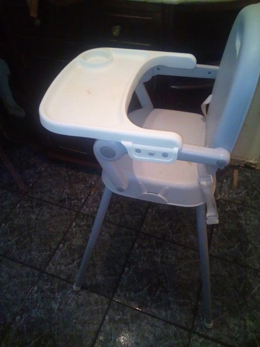 1 cadeirinha de papa de bebe, estado novo de exelente qualidade 5 €