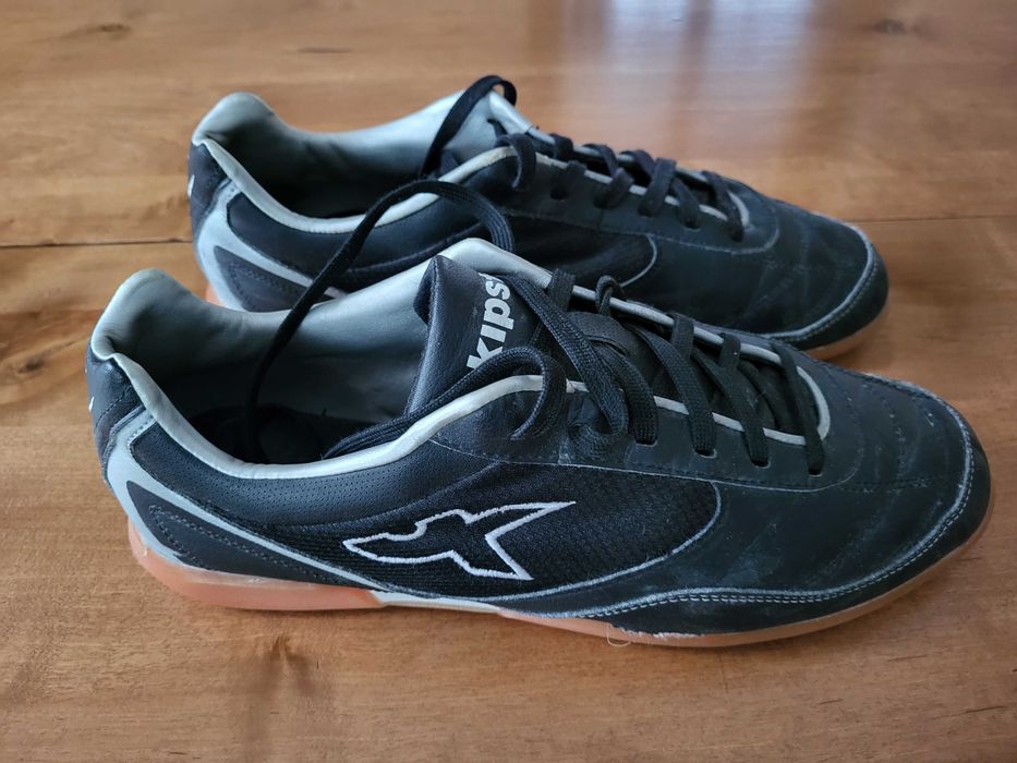 Halówki Kipsta roz. 45 - 35,-