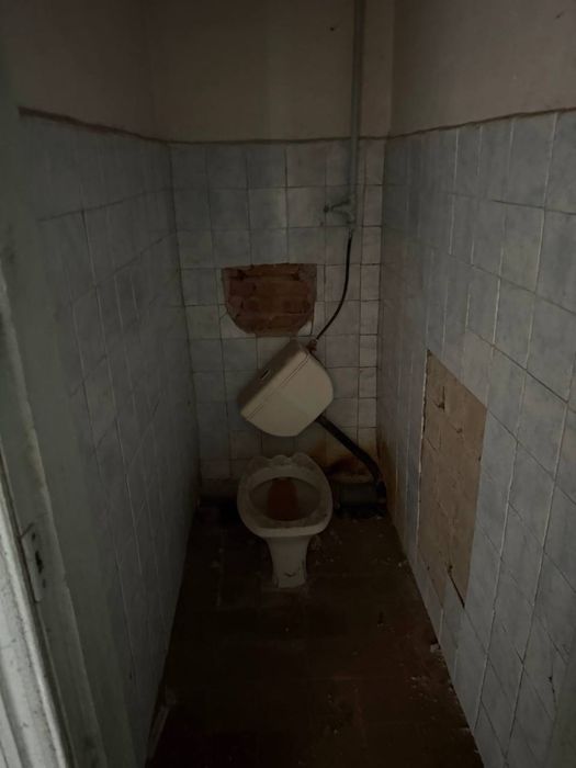 Продам здание  в самом центр с. Березна