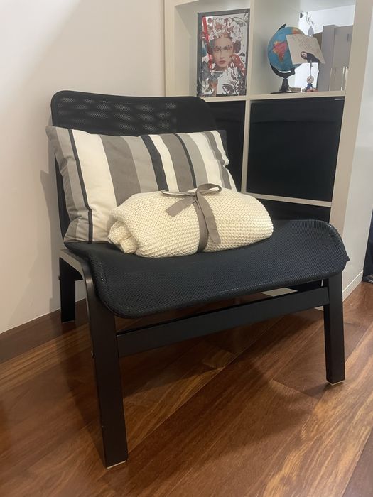 Cadeira Ikea preta