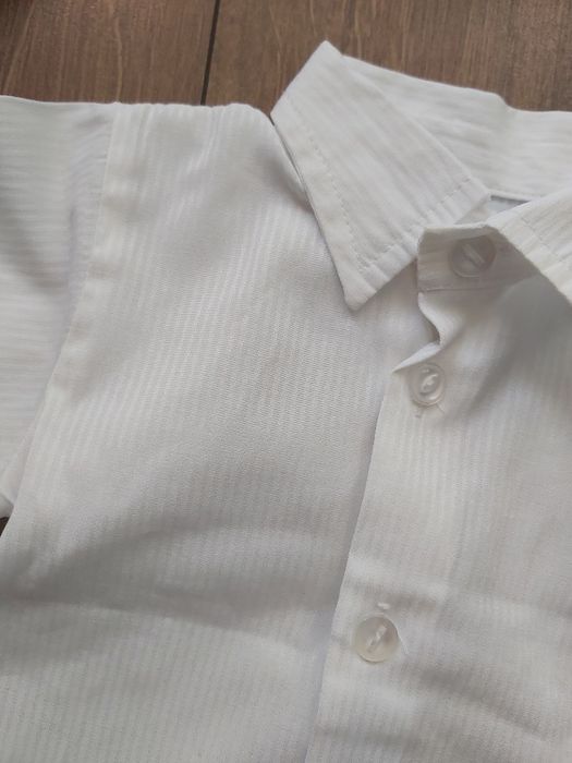 Białe koszule okolicznościowe