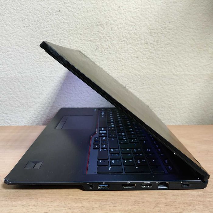 бізнес Fujitsu Lifebook U758 15.6 FHD IPS i5-8250U/8GB/256SSD/UHD