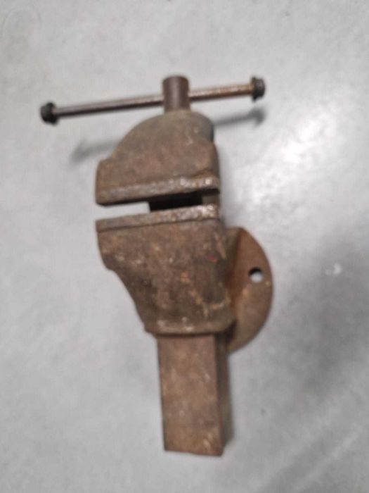 Torno de bancada Oliva