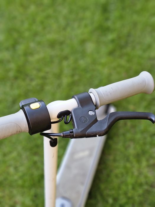 Hulajnoga Ninebot Segway C8