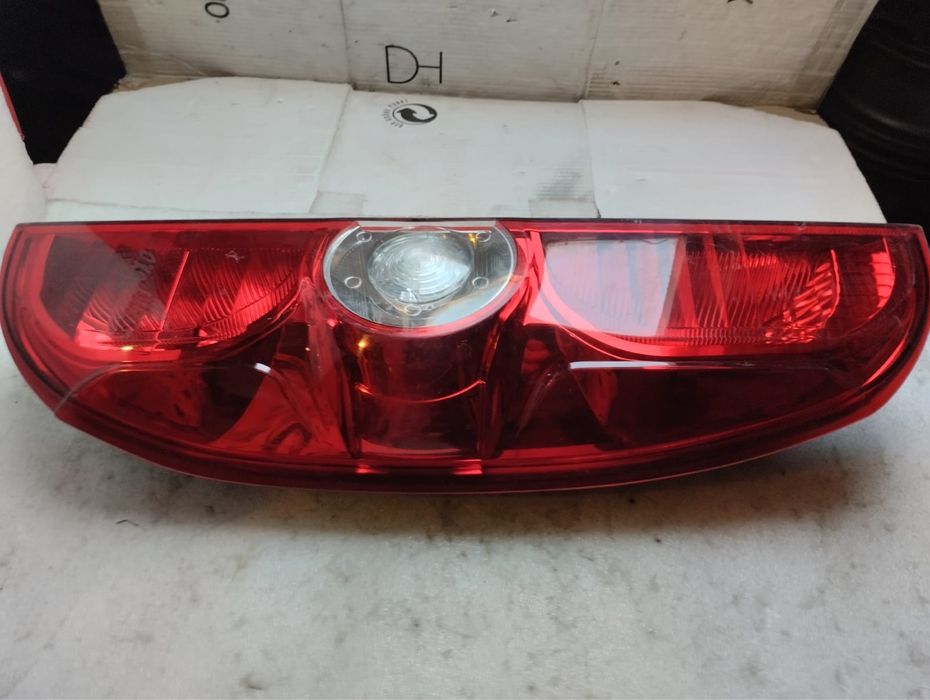 Lampa tylna Fiat Doblo ll