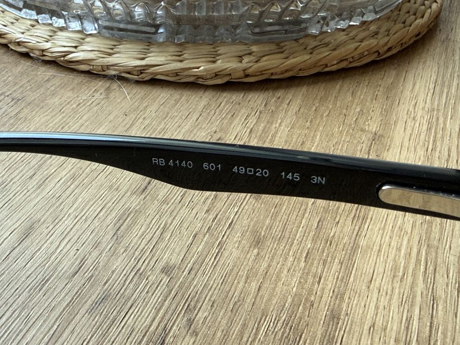 Ray-Ban RB4140 Wayfarer