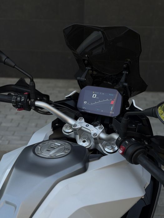 BMW F900XR - 3 Malas! Como Nova!