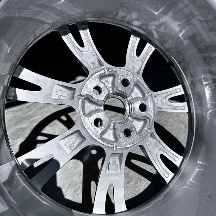 Диск 19" Tesla Y  б/в ремонтований