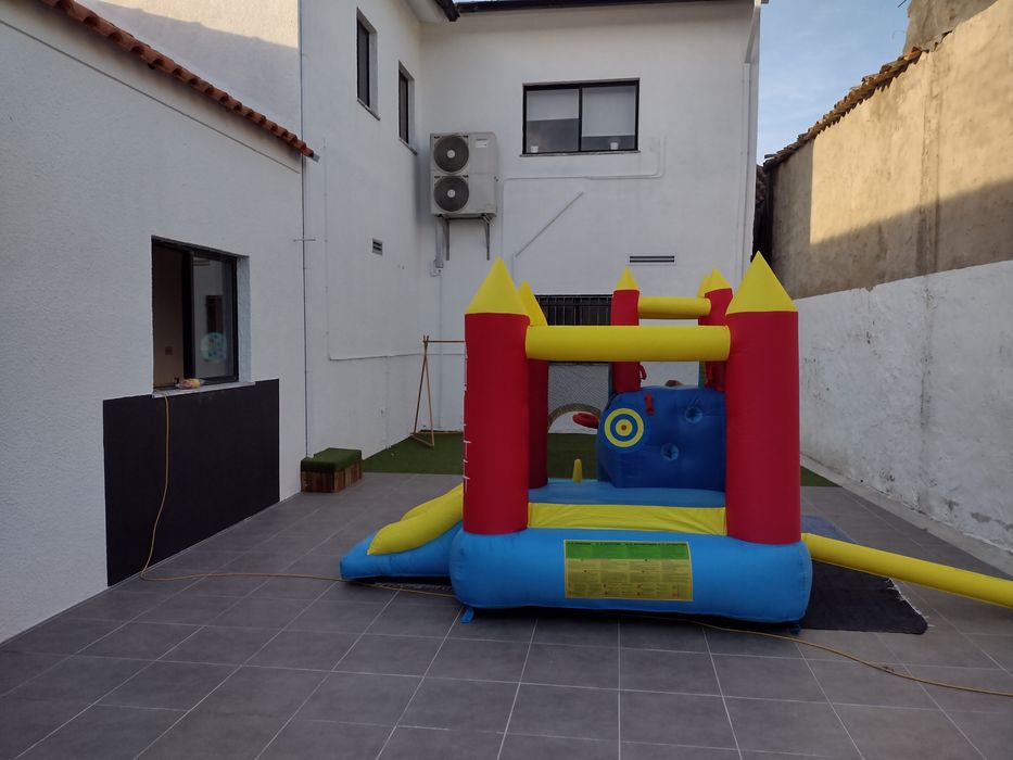 Insuflável Happy Hop - 8 in 1 Jumping Castle - 9071R