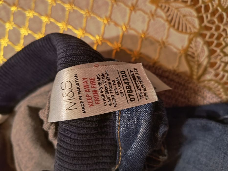 Sprzedam spodnie grubsze rozmiar 110.