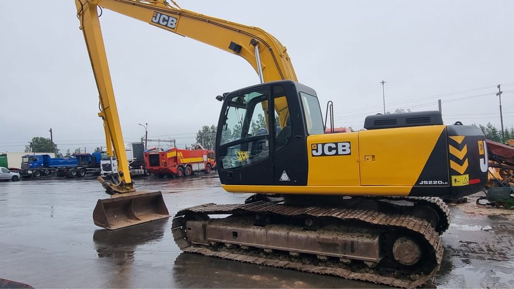 Длиннорукий экскаватор JCB 220 LR