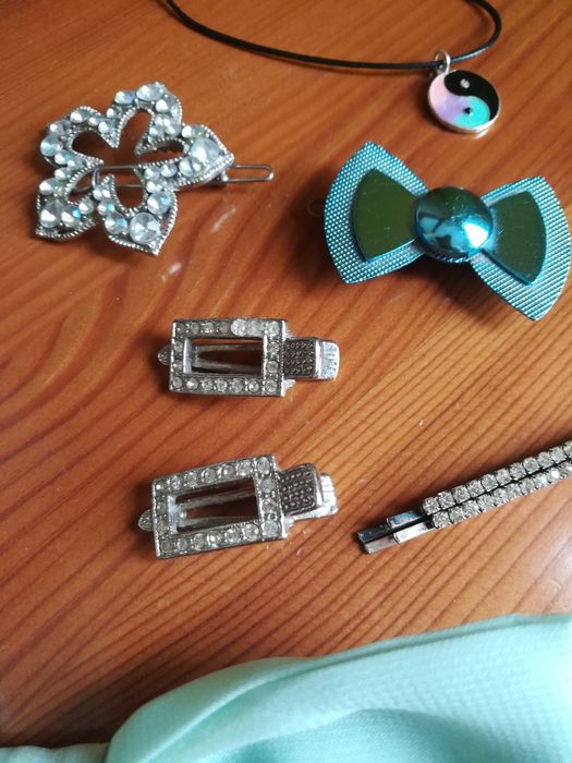 Женские украшения