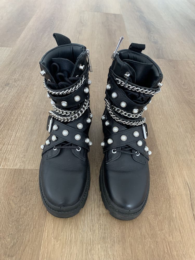 Botas estilo dr martens zara new arrivals