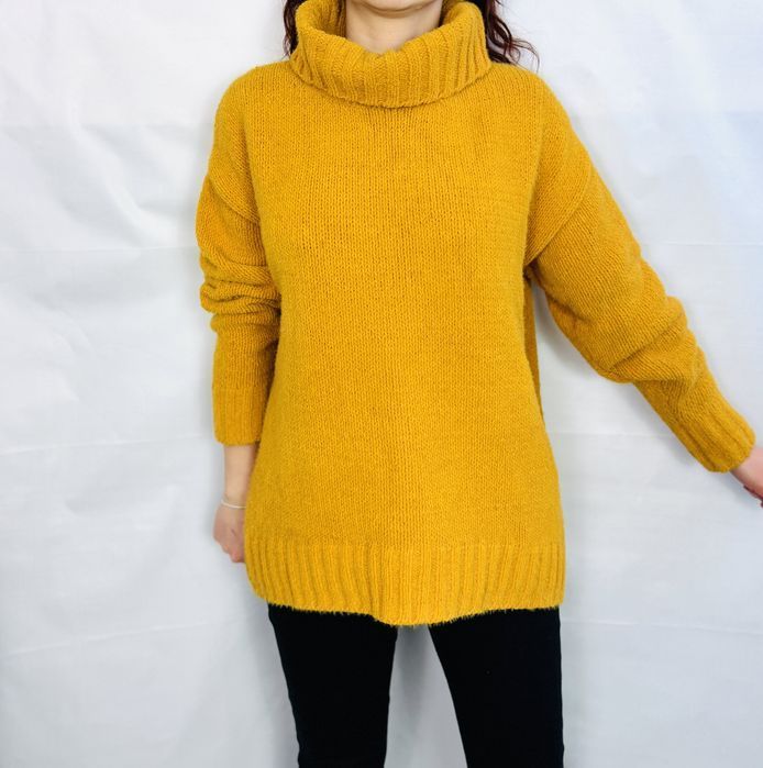 Żółty sweter z golfem oversize L/XL 40/42