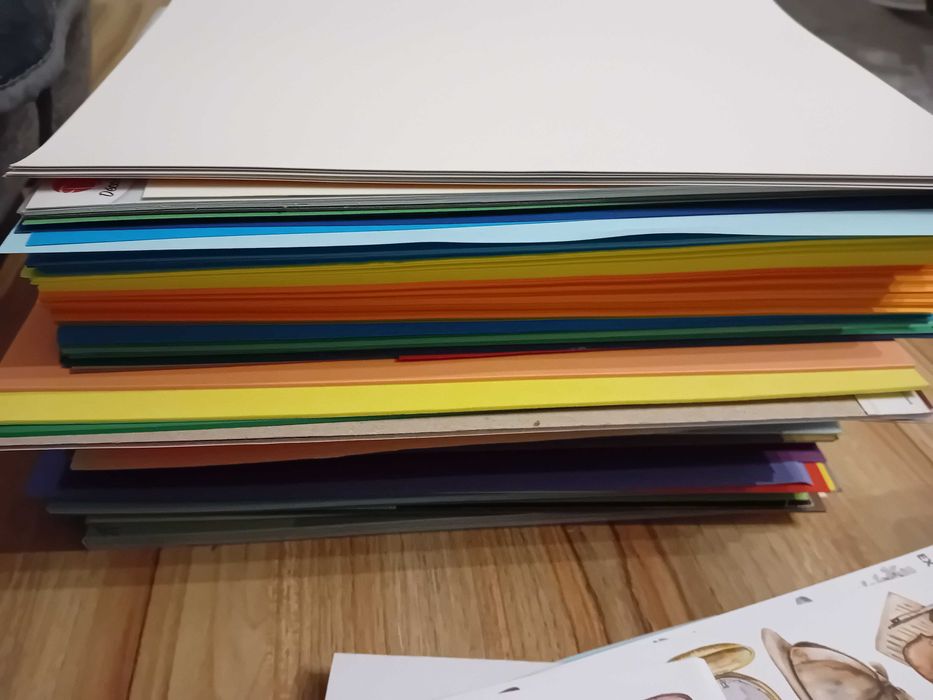 zestaw papierów ksero i technicznych kolorowych A4