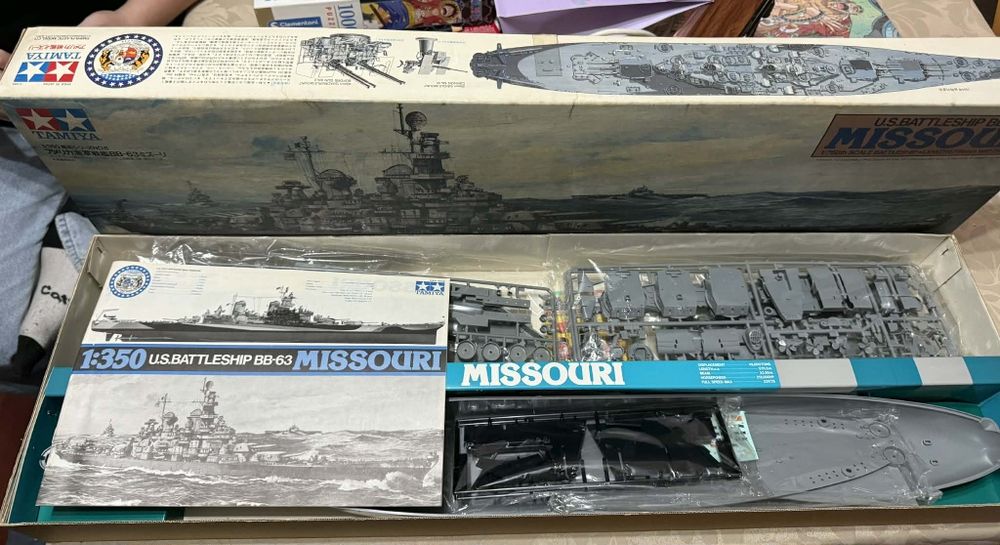 Tamiya USS Missouri BB-63 1:350
Tamiy