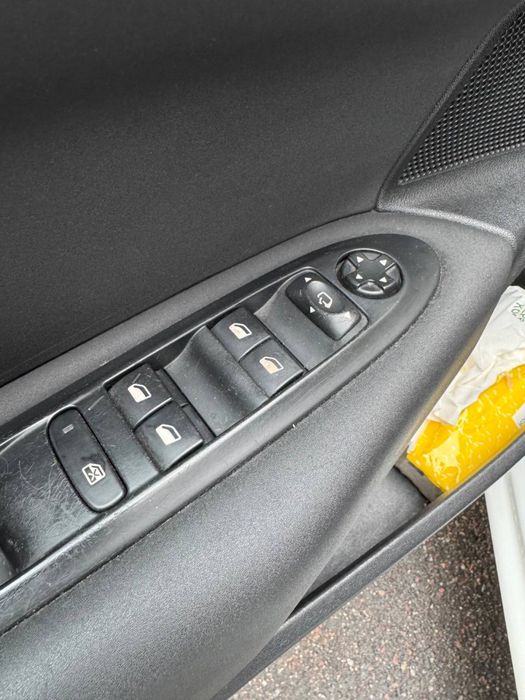 Citroen c4 b7 exclusive біла