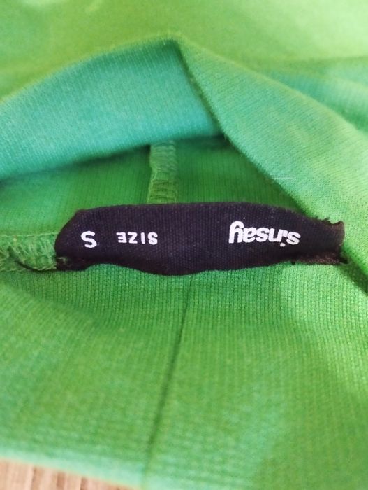 Плаття зелене приталене