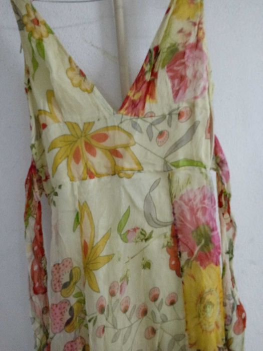 Vestido comprido de alças, para cerimonia.