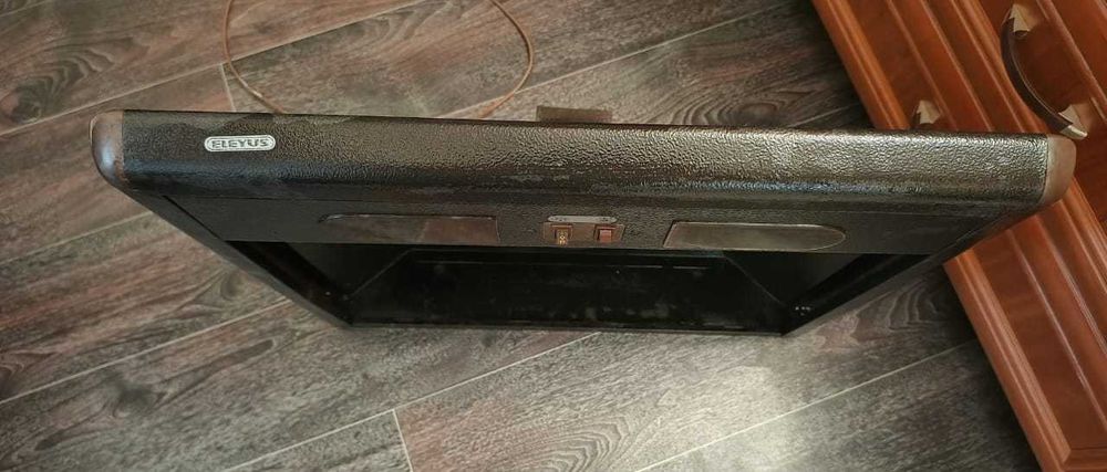 Настінна кухонна витяжка ELEYUS