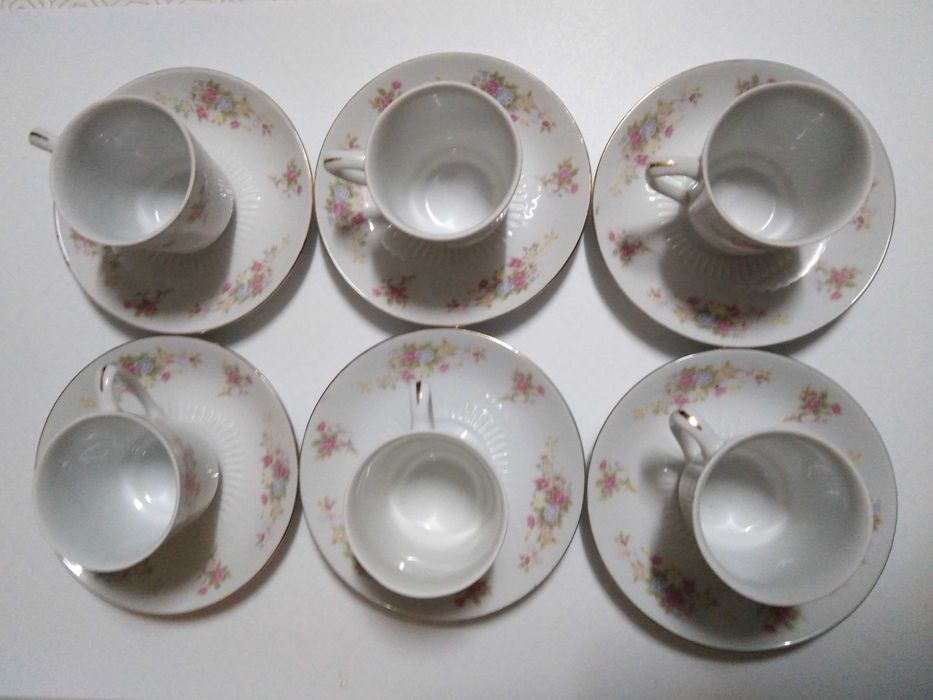 Conjunto 6 Chávenas + 6 Pires de Café "Made in China"