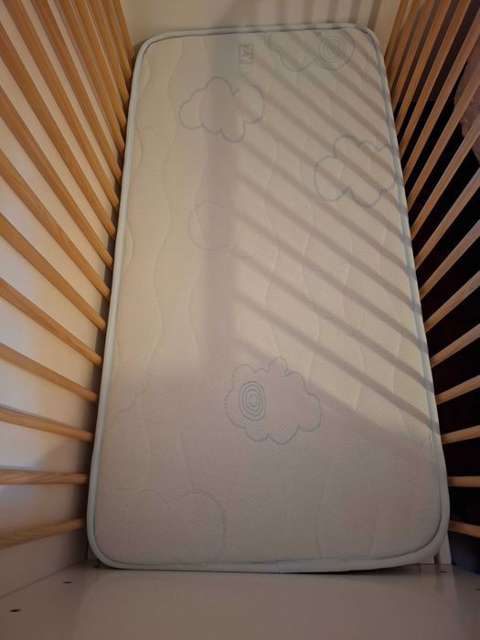 Berço lacado a branco