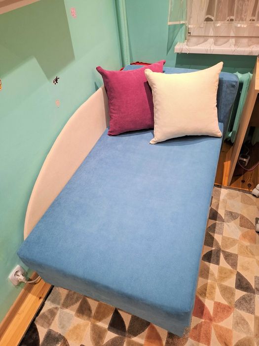 Tapczan, sofa, dla dziecka, z pojemnikiem na pościel