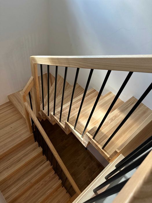 Schody DYWANOWE samonośne WARSZAWA i okolice