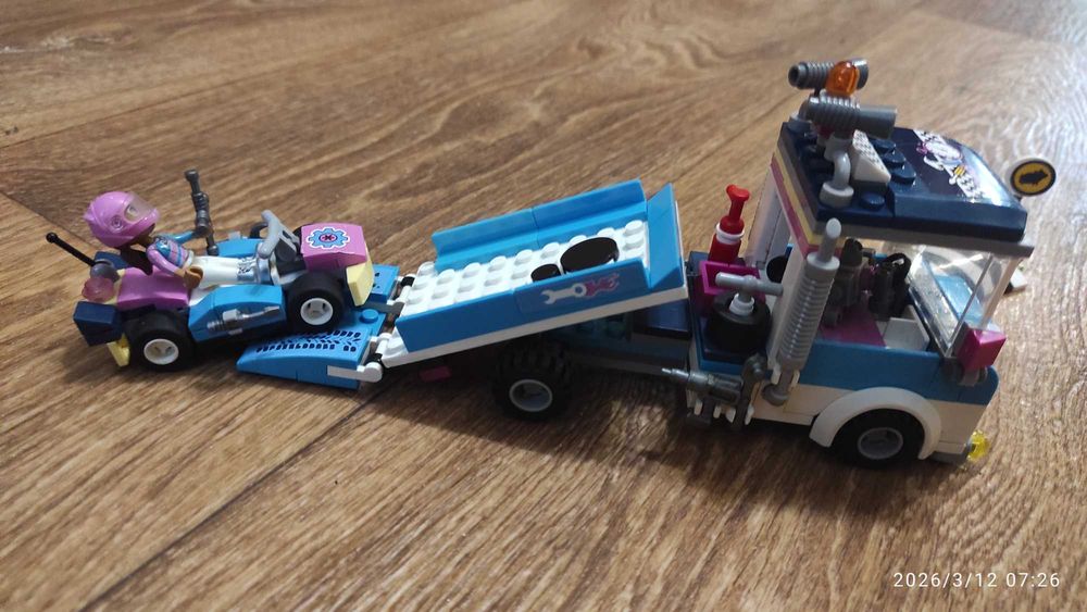 Конструктор Friends 1156 "Гонка: Вантажівка техобслуговування"