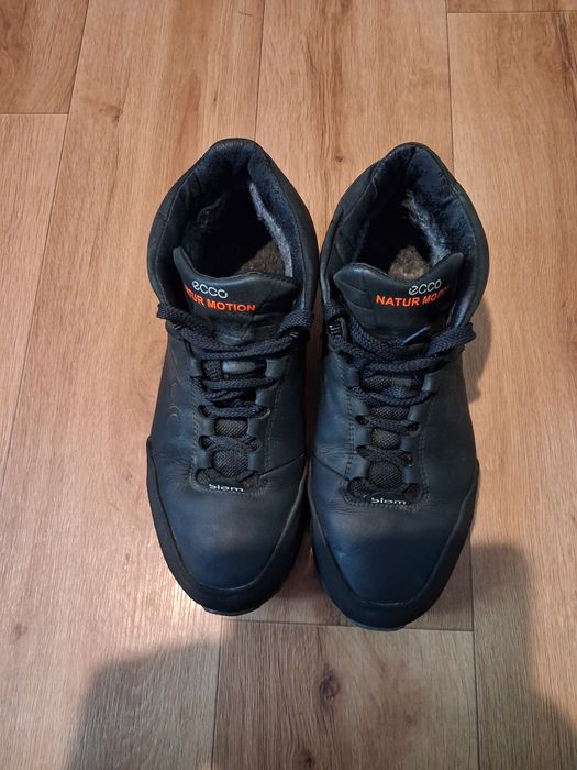 Ботінки в хорошому стані