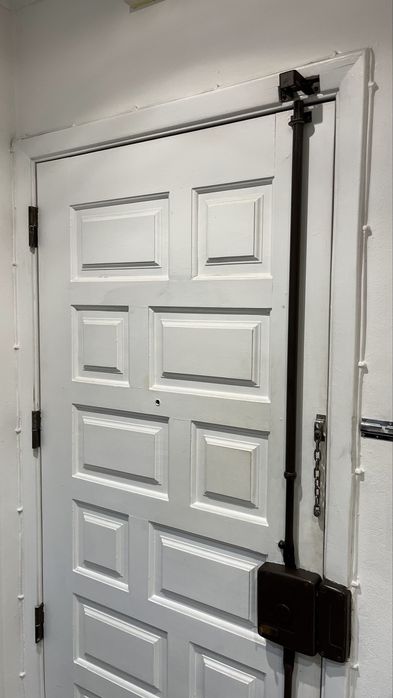 Porta de Entrada Fechadura CISA | 198.5cm x 80cm