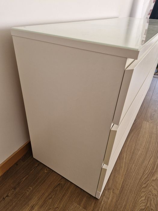 Móvel IKEA MALM 3+3 gavetas e vidro