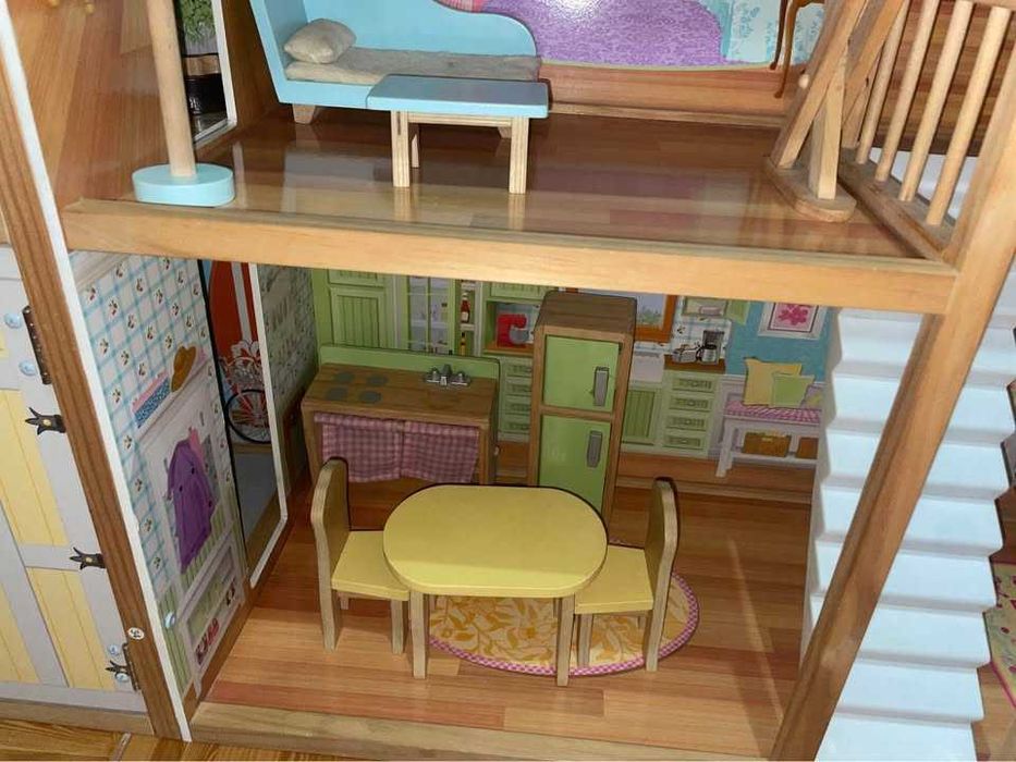 Casa de Bonecas de madeira