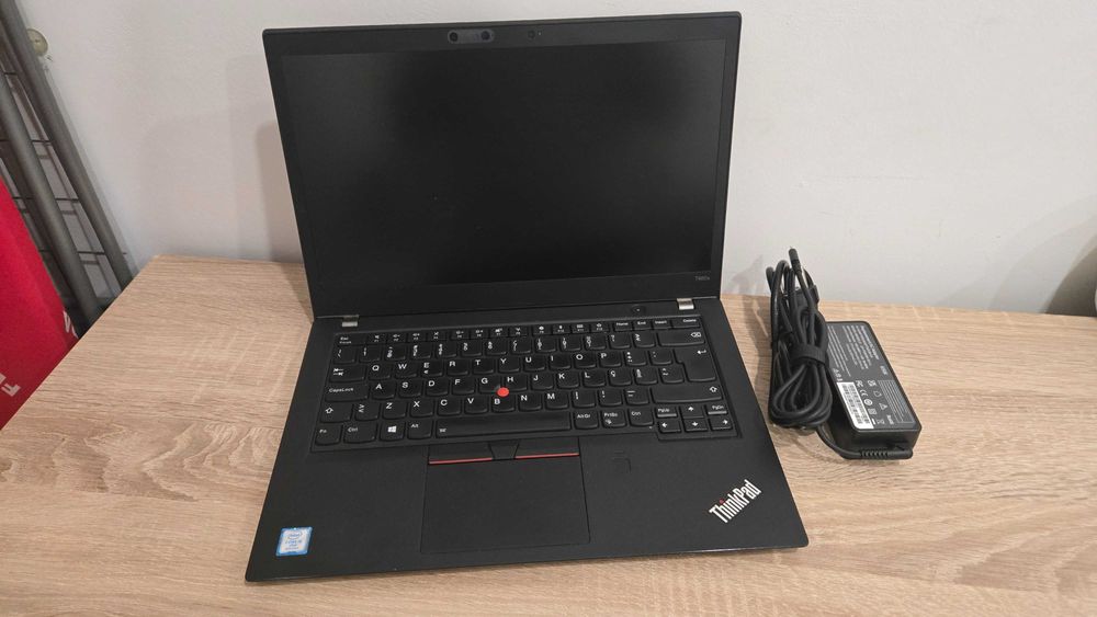 Pc portátil Profissional Lenovo ThinkPad 14' Touch i5 8a Geração 8Gb Ram e 256Gb Nvme