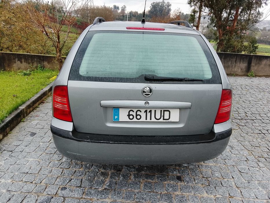 Skoda Octavia 1.6 gasolina