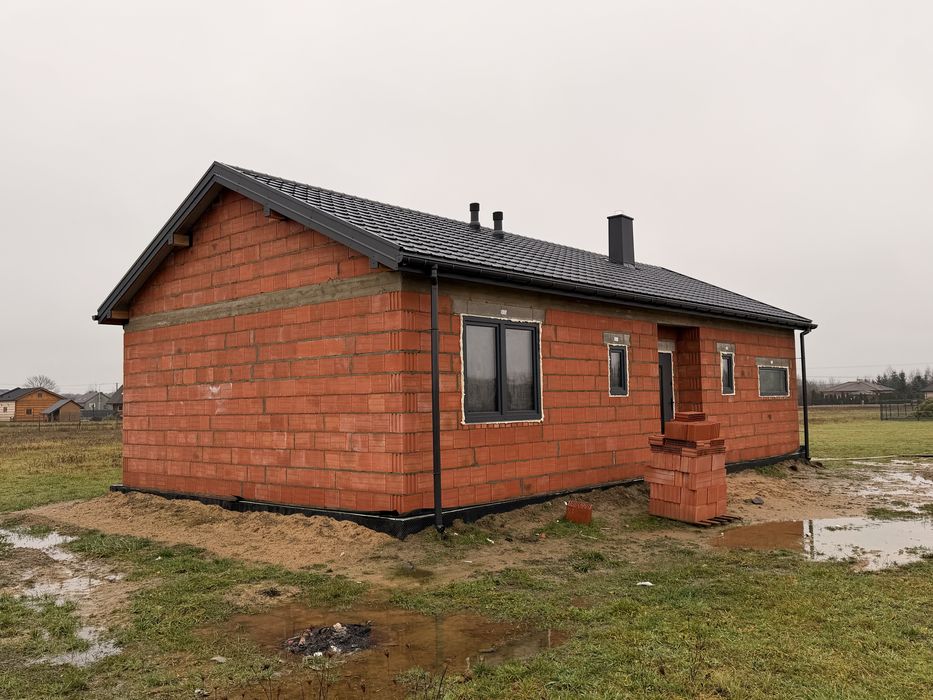 Dom jednorodzinny 87m2 z działką o pow. 850m2 Dobroń ul.Sportowa