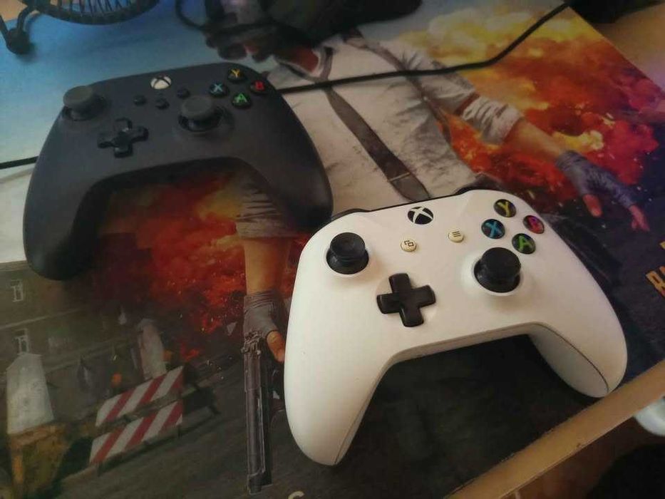 Consola XBOX ONE 500GB Com 2 Comandos e Todos Os Cabos Pronta a Jogar Aceito Trocas
