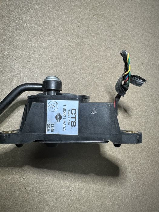 Pedal Nissan Atleon