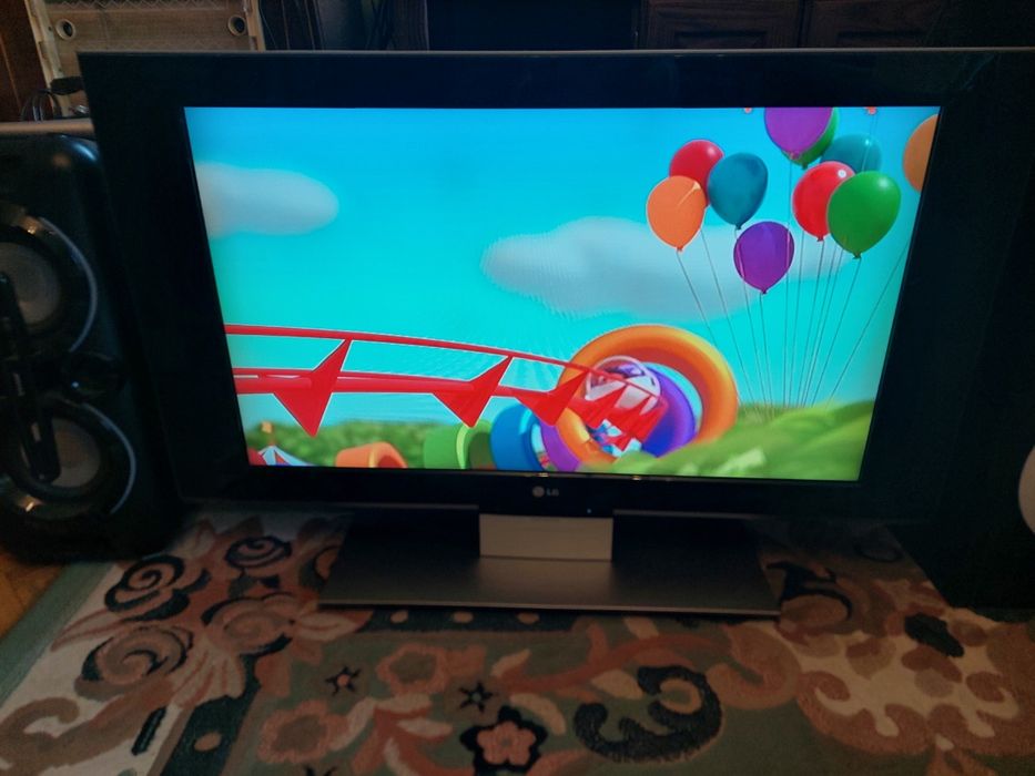 Telewizor LG 37 cali stereo.