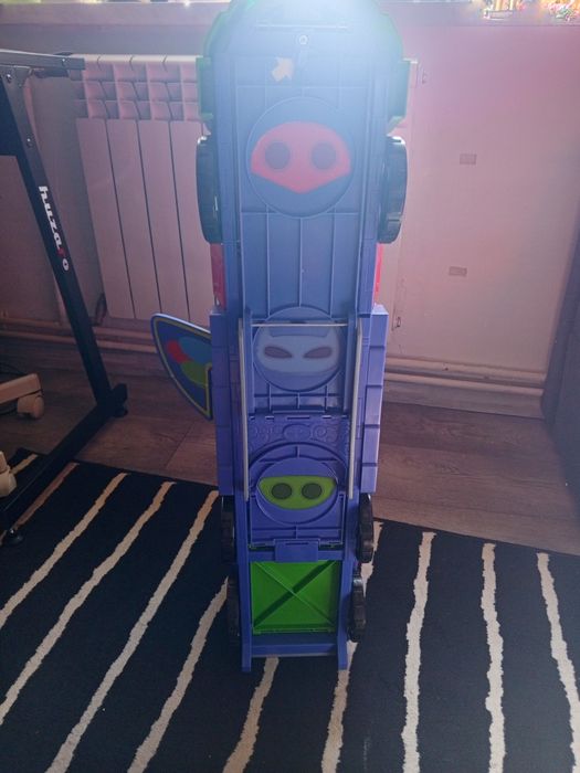 Sprzedam duży pojazd pj masks