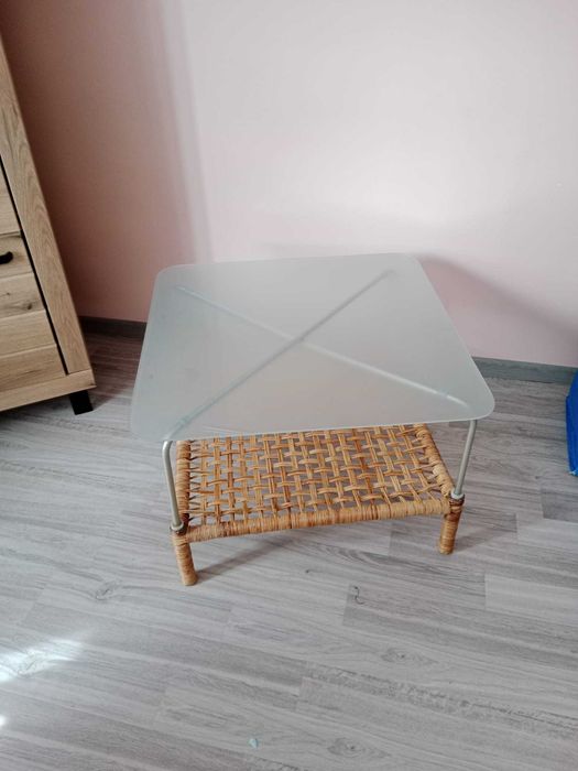 Stolik szklany wiklinowy 70/45 cm