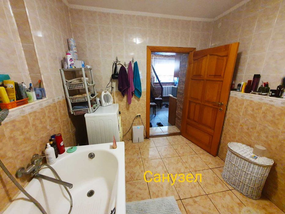 Продається будинок с.Хотів 125000у.о.