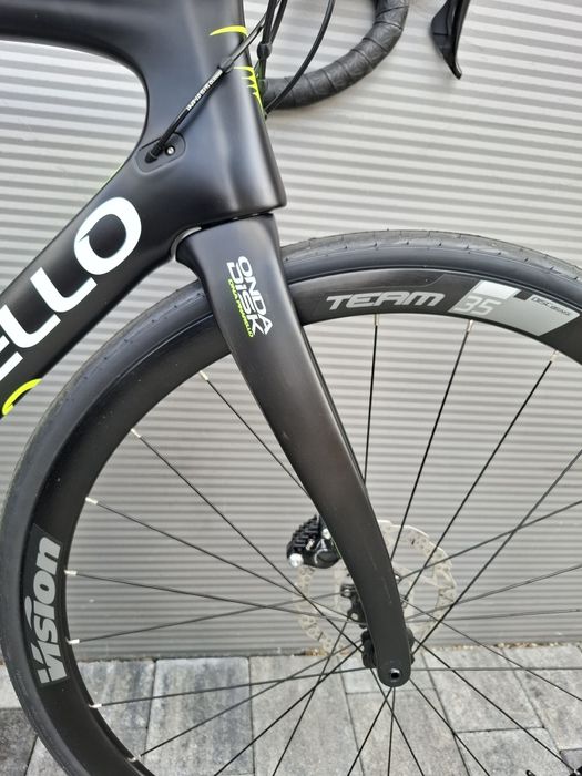 Rower szosowy szosa Pinarello Gan Disk karbon grupa Shimano 105 tarcze hydraulika