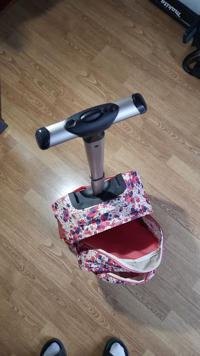 Plecak szkolny na kółkach