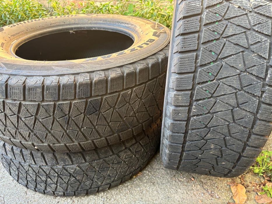 Шини Бріджестон Блізак 265/65/17