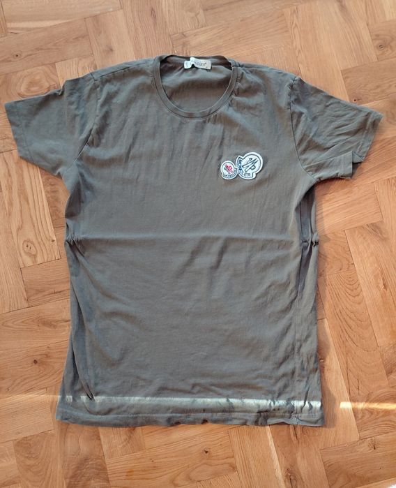 Футболка:Moncler